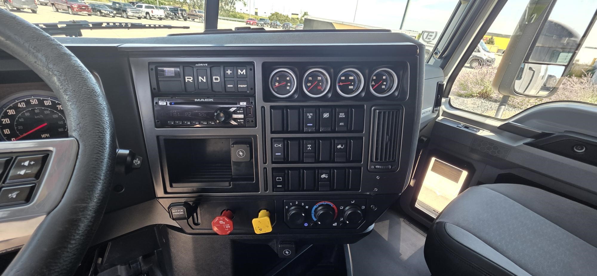 2019 MACK ANTHEM 64T 11042126533 2019 MACK ANTHEM 64T 11042126533