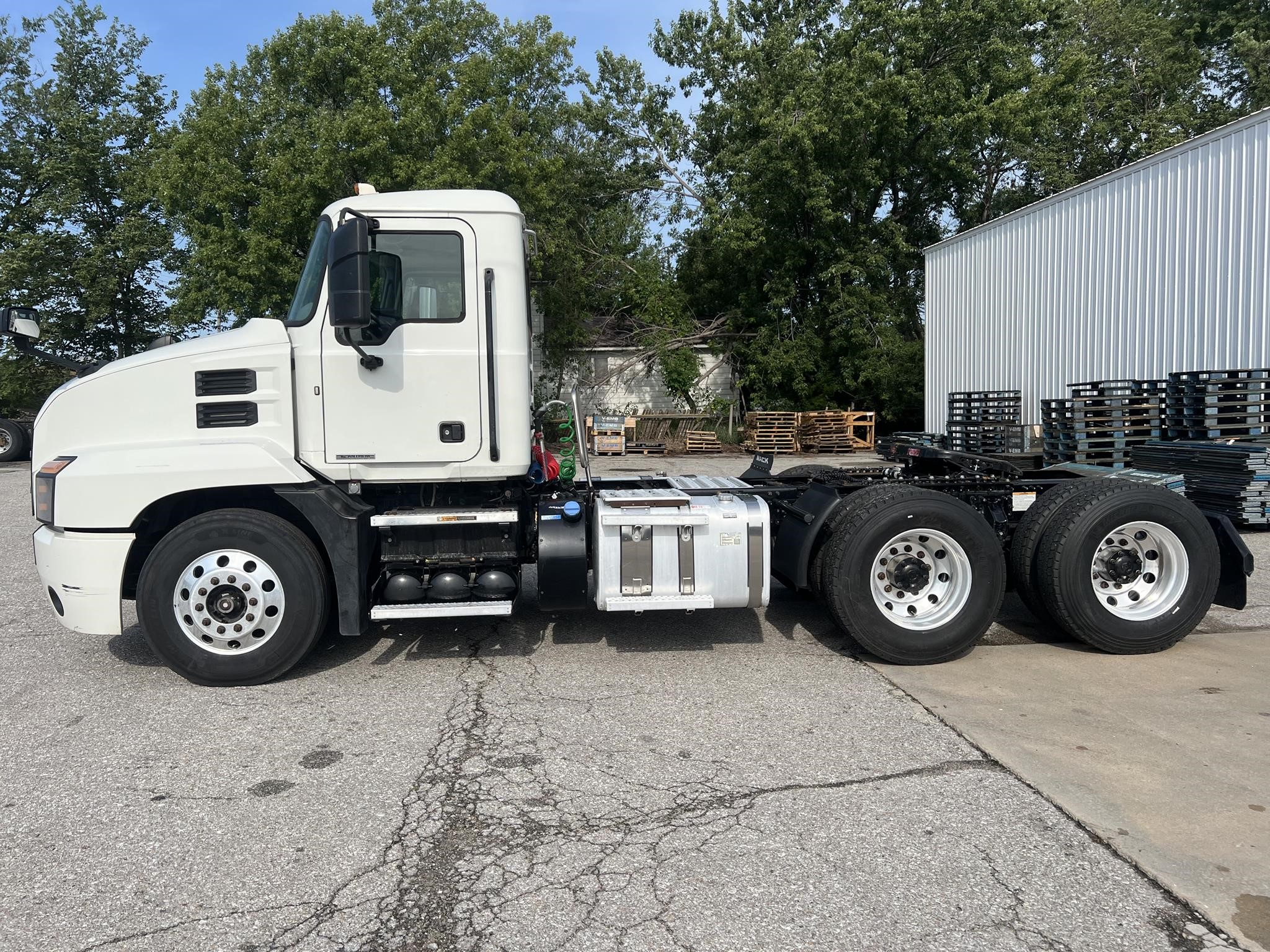 2020 MACK ANTHEM 64T 2020 MACK ANTHEM 64T - image 2 of 6