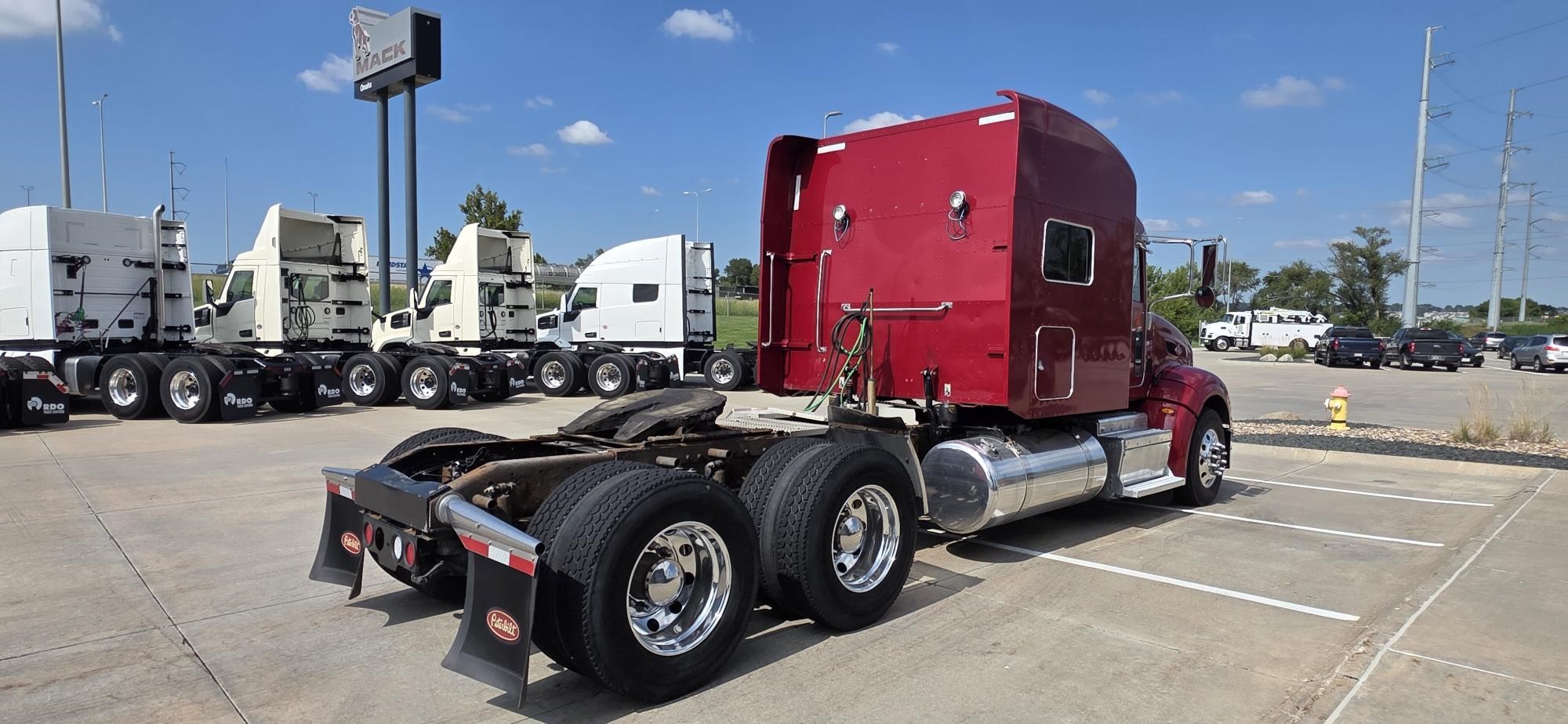2013 PETERBILT 386 11044253282 2013 PETERBILT 386 11044253282