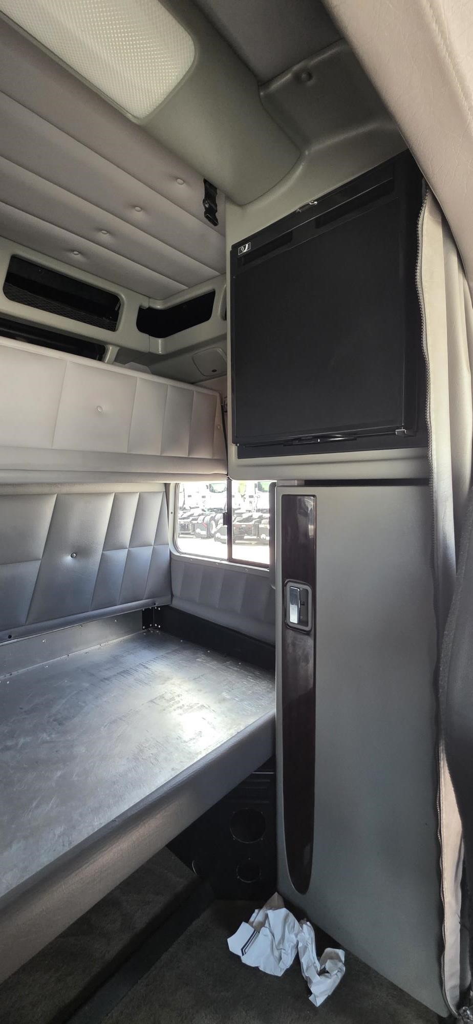 2013 PETERBILT 386 11044253306 2013 PETERBILT 386 11044253306