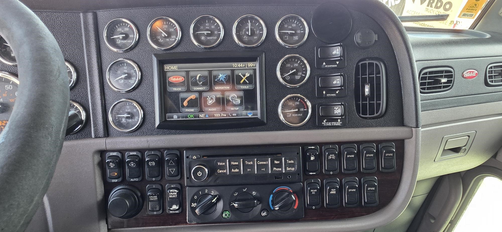 2013 PETERBILT 386 11044253310 2013 PETERBILT 386 11044253310