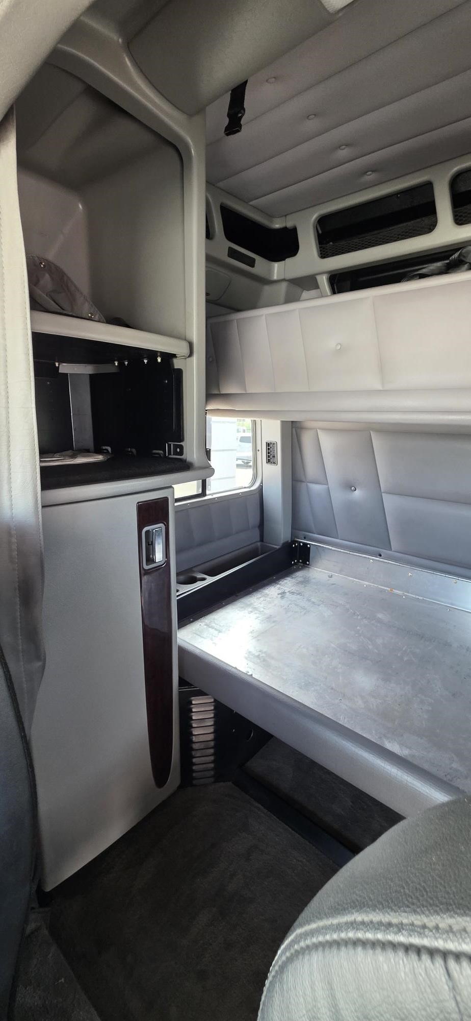 2013 PETERBILT 386 11044253313 2013 PETERBILT 386 11044253313