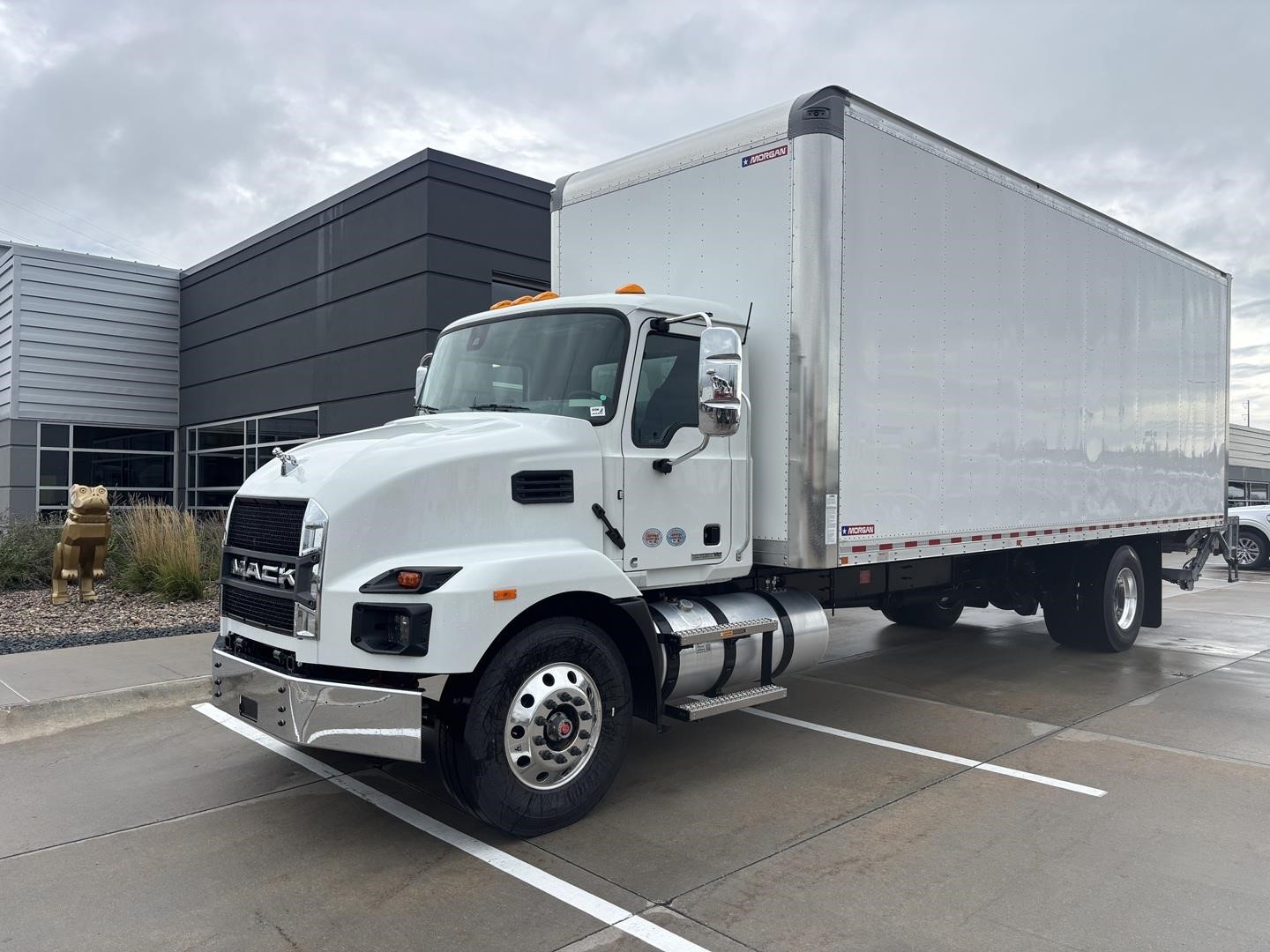2027 MACK MD6 2027 MACK MD6 - image 1 of 6