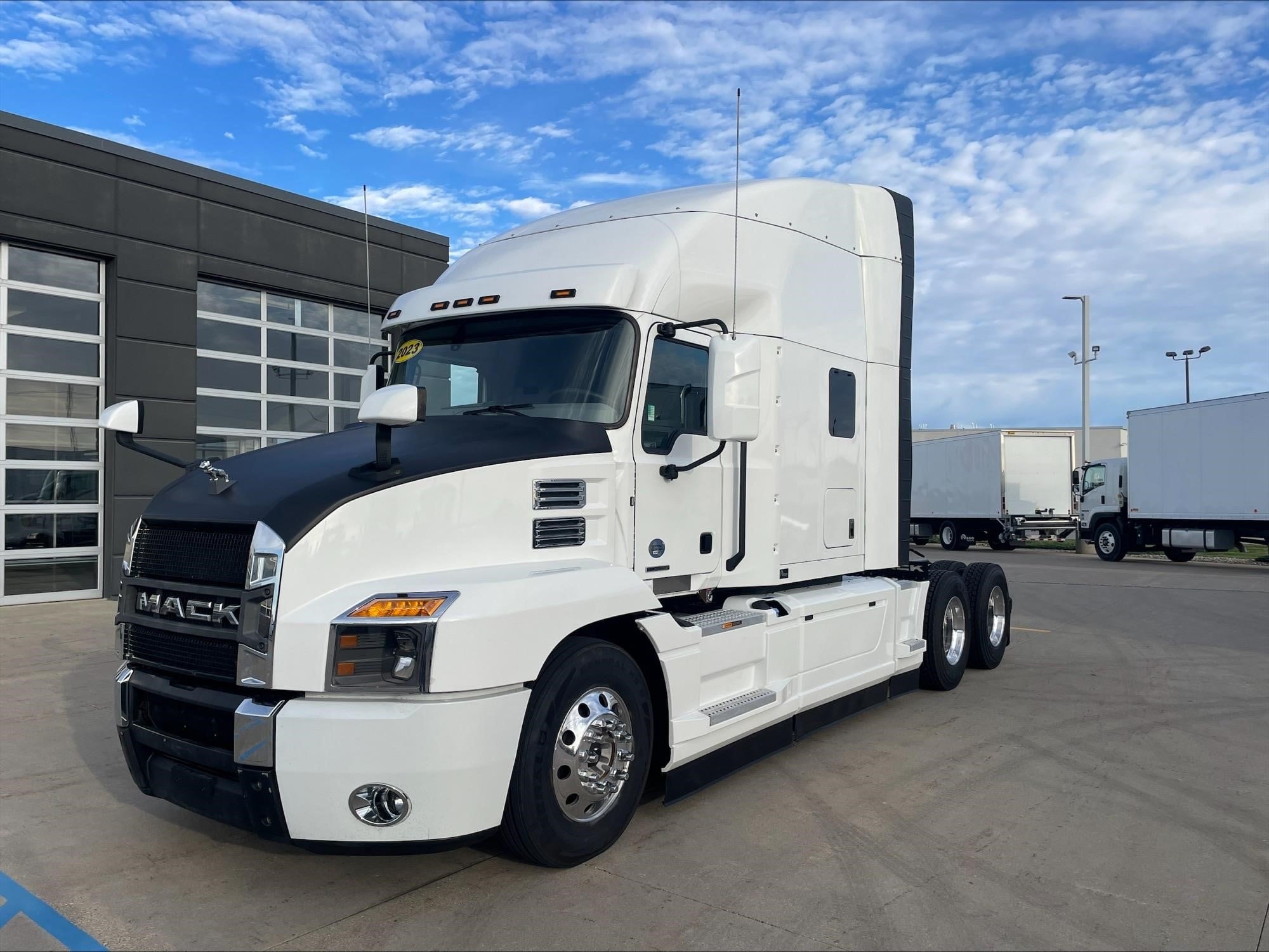 2023 MACK ANTHEM 64T 2023 MACK ANTHEM 64T - image 1 of 6