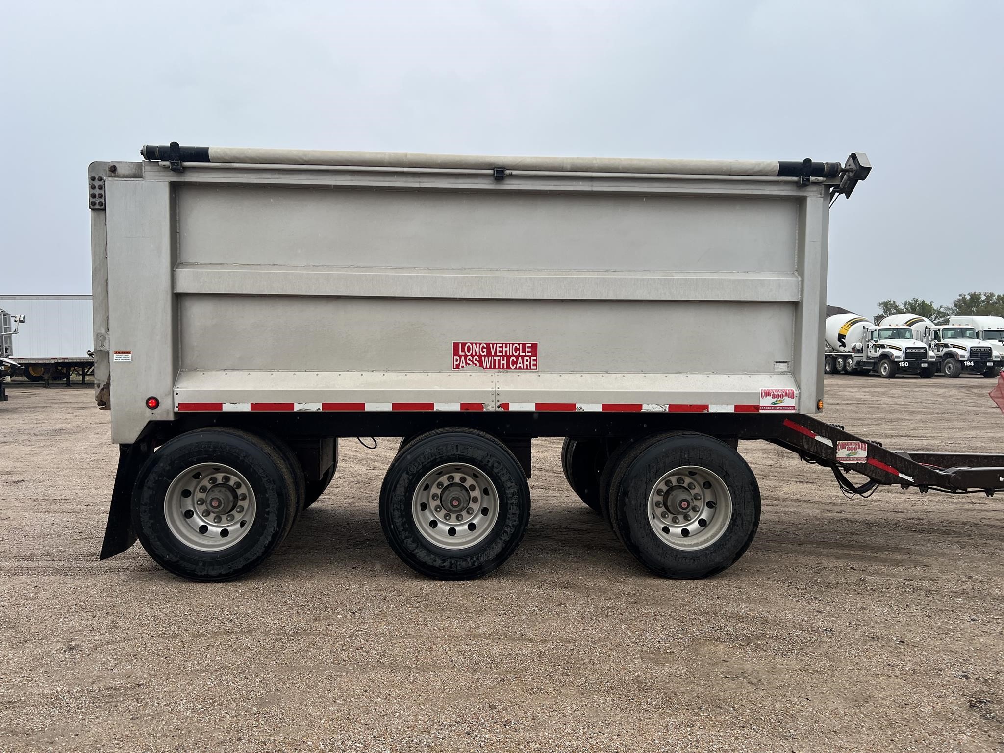 2021 MACK PINNACLE 64R 11046783520 2021 MACK PINNACLE 64R 11046783520