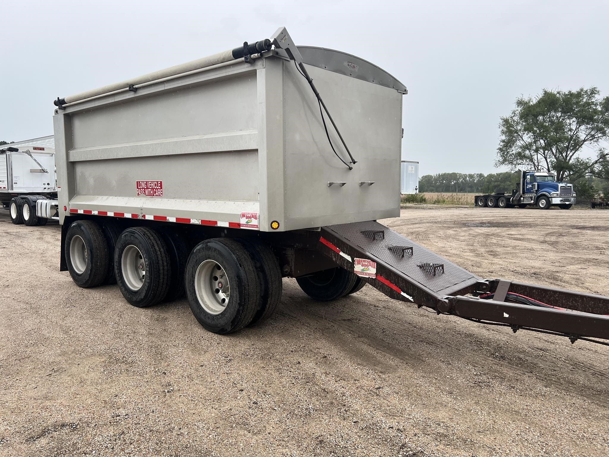 2021 MACK PINNACLE 64R 11046783606 2021 MACK PINNACLE 64R 11046783606