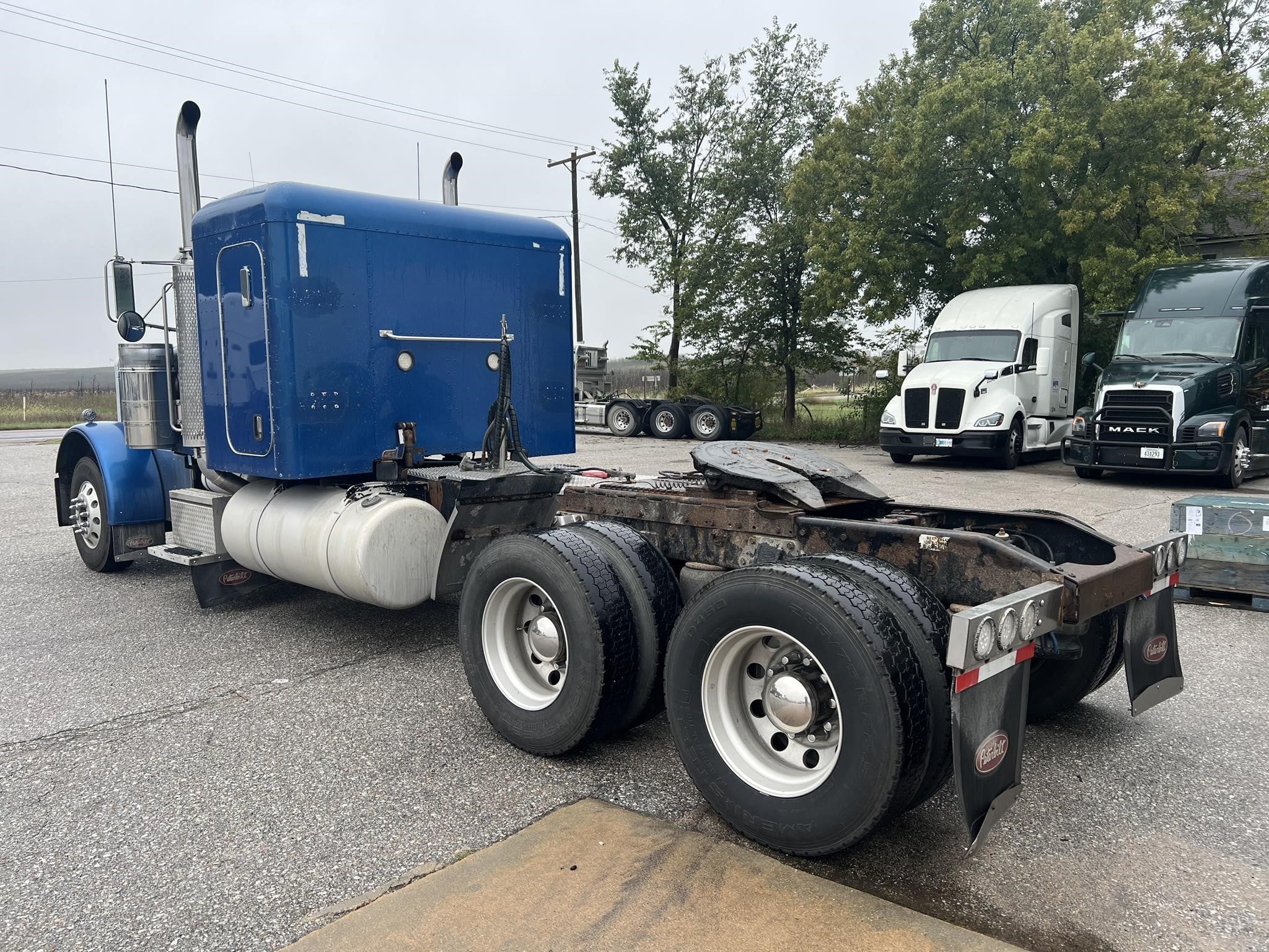 1997 PETERBILT 379EXHD 1997 PETERBILT 379EXHD - image 3 of 6