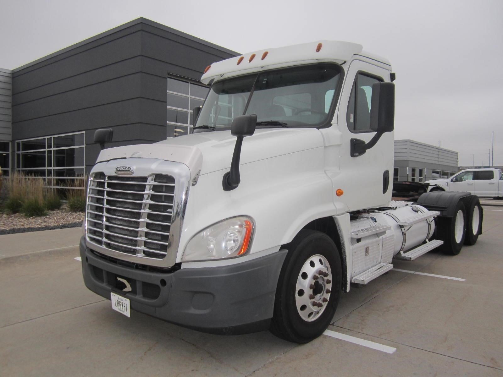2017 FREIGHTLINER CASCADIA 113 2017 FREIGHTLINER CASCADIA 113 - image 1 of 6