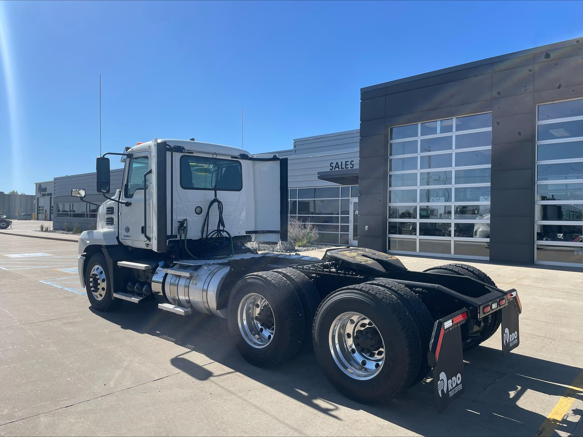 2022 MACK ANTHEM 64T 2022 MACK ANTHEM 64T - image 3 of 6