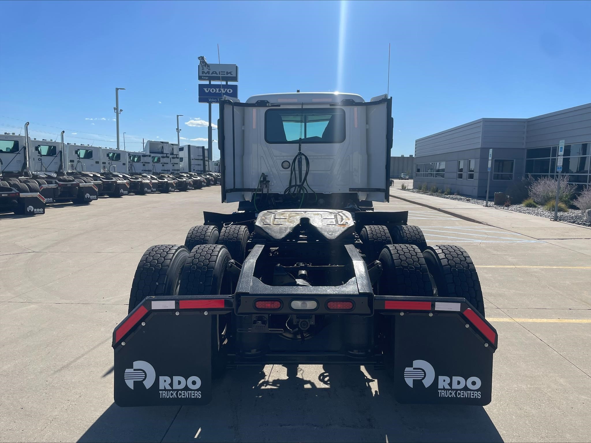 2022 MACK ANTHEM 64T 2022 MACK ANTHEM 64T - image 4 of 6