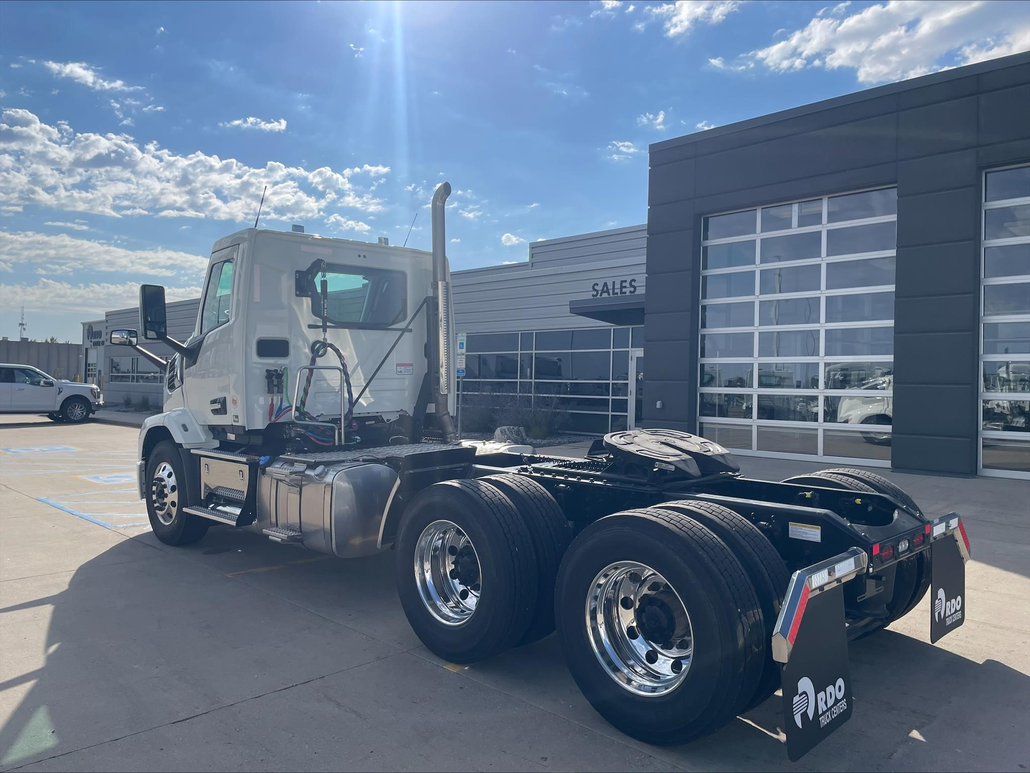2027 MACK ANTHEM 64T 2027 MACK ANTHEM 64T - image 3 of 6