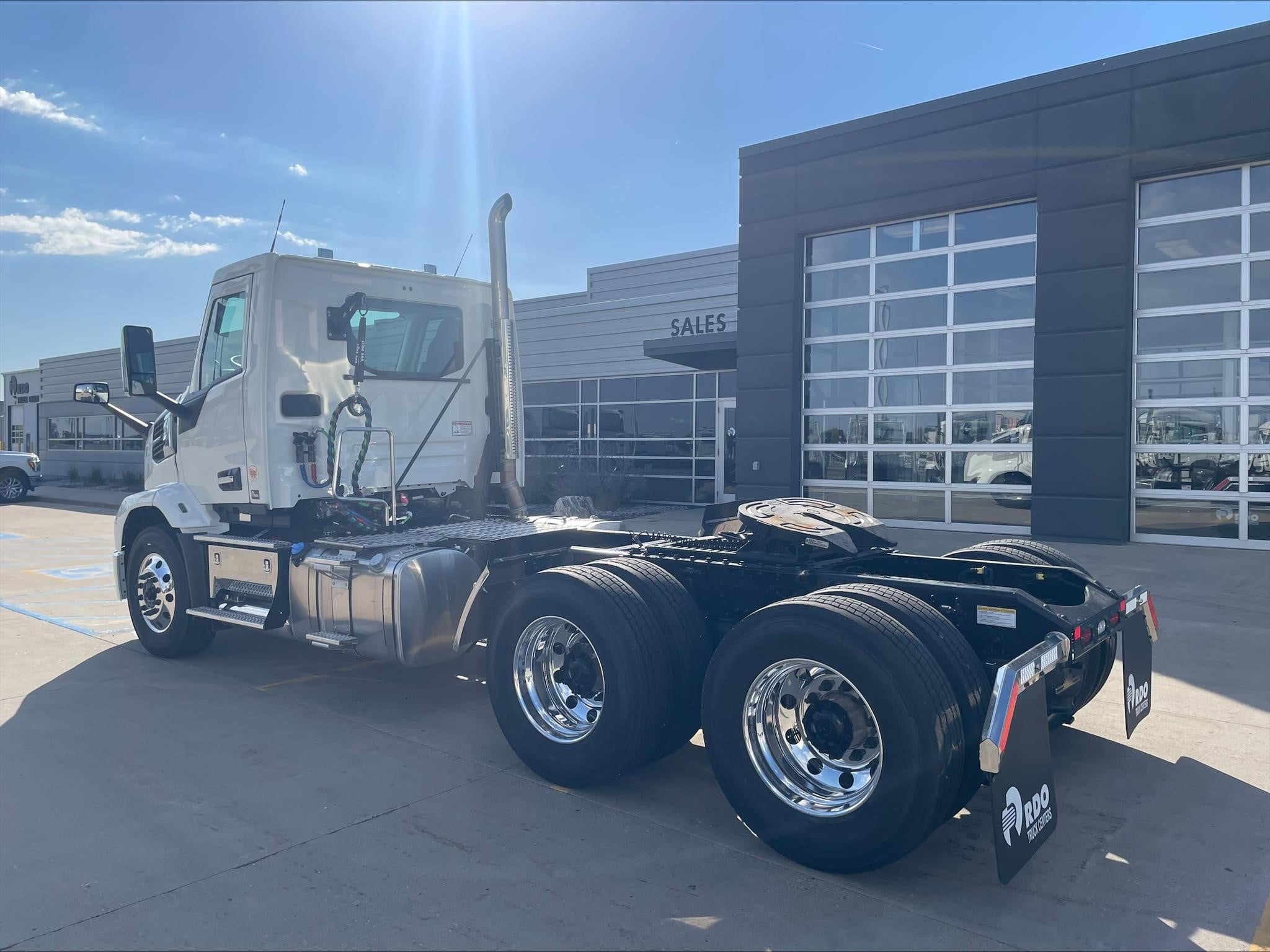 2027 MACK ANTHEM 64T 2027 MACK ANTHEM 64T - image 3 of 6
