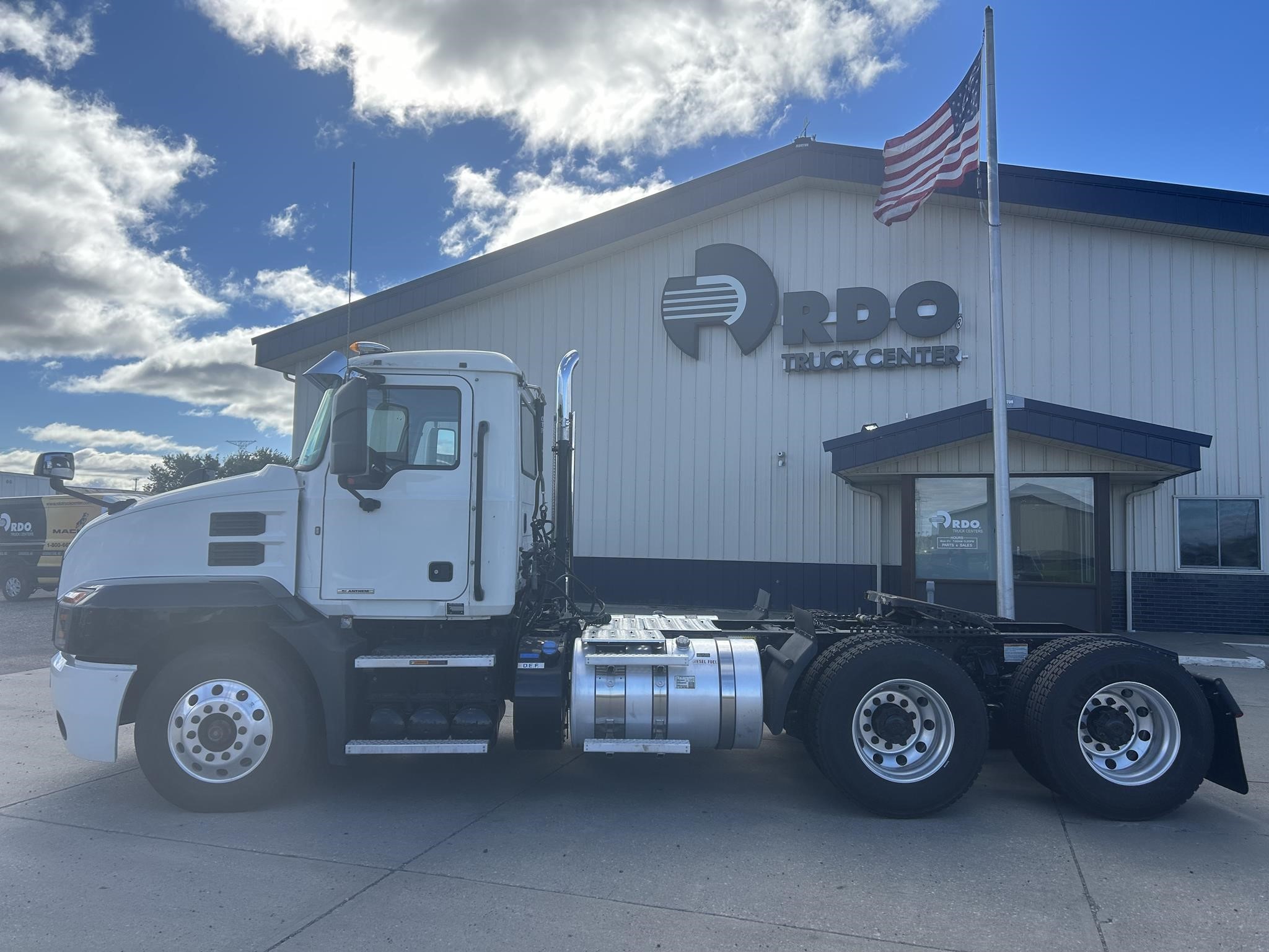 2020 MACK ANTHEM 64T 2020 MACK ANTHEM 64T - image 2 of 6