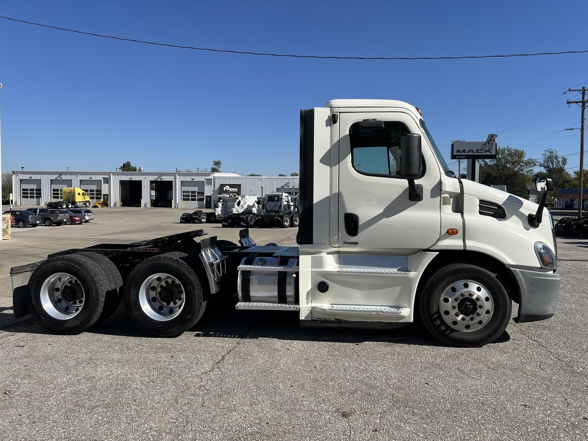 2017 FREIGHTLINER CASCADIA 113 11052949947 2017 FREIGHTLINER CASCADIA 113 11052949947