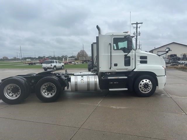 2020 MACK ANTHEM 64T 2020 MACK ANTHEM 64T - image 5 of 6